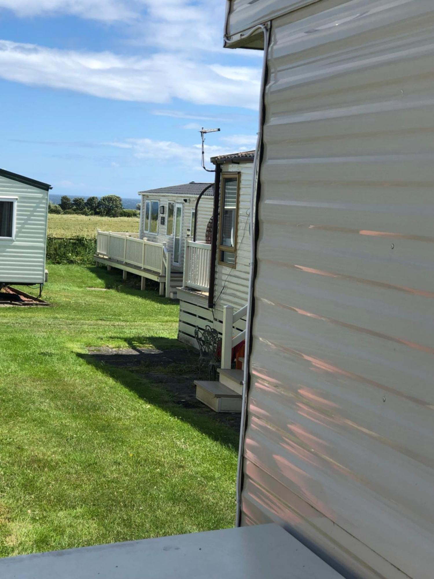Jules Holiday Caravan Hotel Hartley Exterior photo